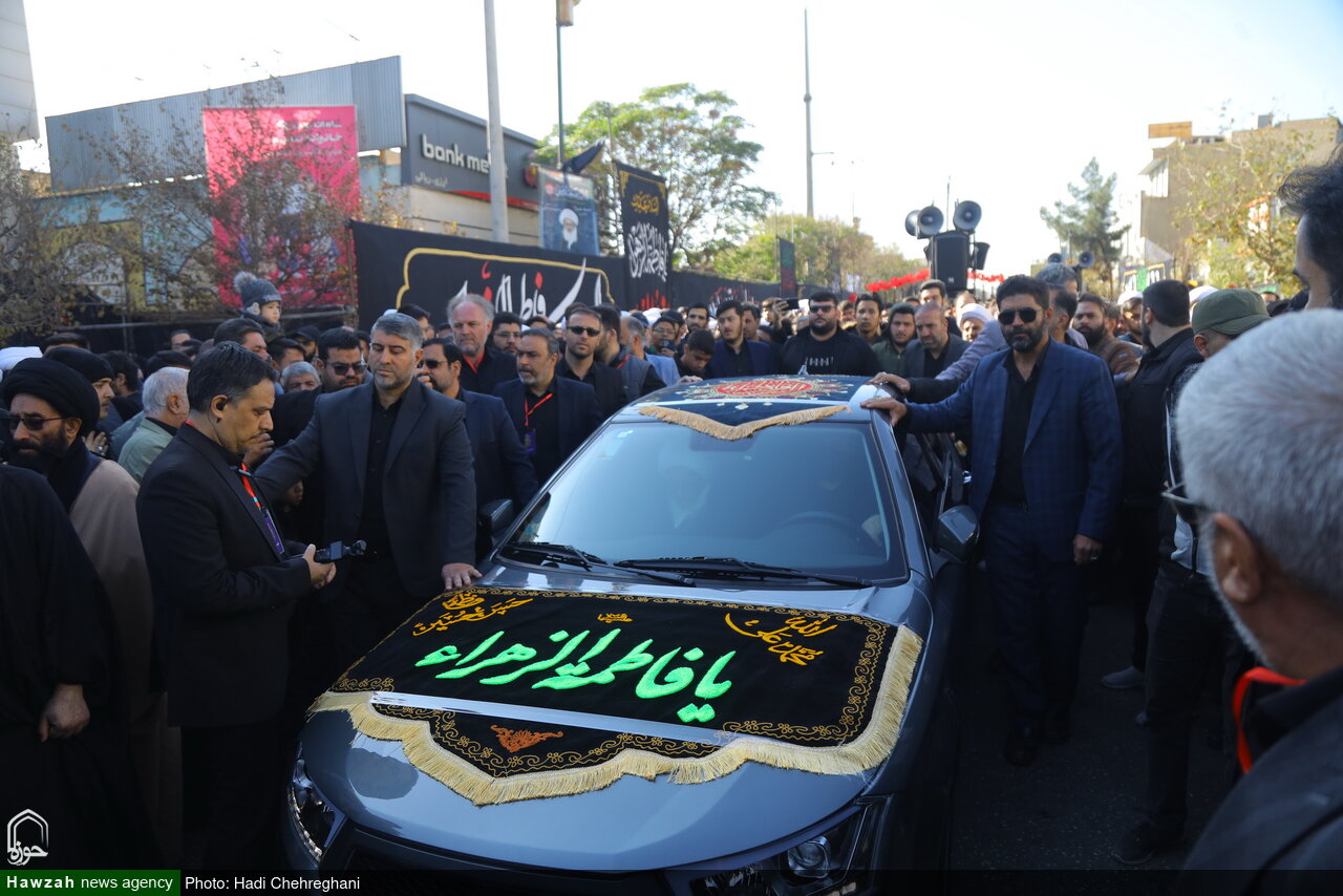 Grand Ayatollah Vahid Khorasani Attends Mourning Ceremony of Hazrat Fatima Zahra (PBUH)