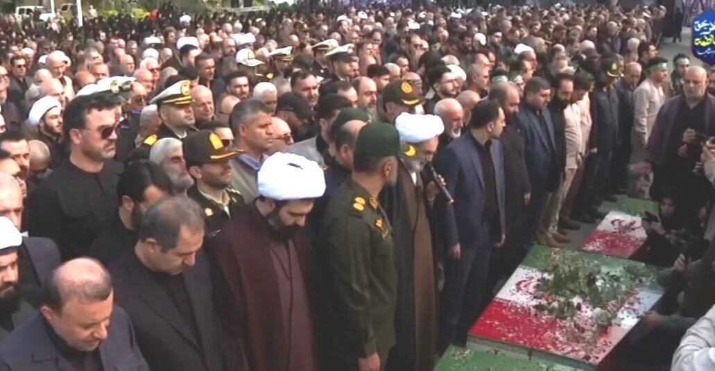 حال‌وهوای فاطمی رشت در آیین تشییع شهدای گمنام+عکس