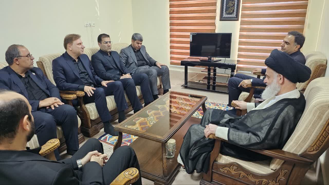 استاندار و فرمانده سپاه بوشهر با آیت الله حسینی بوشهری دیدار کردند