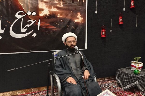 هدف دشمنان از ترویج بی‌حجابی گمراه‌کردن مادر در خانواده است