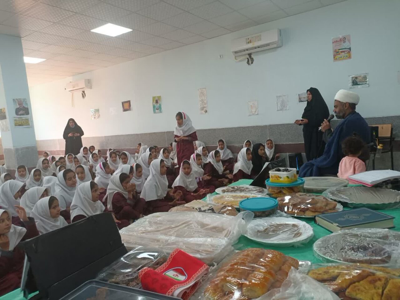 فضاسازی فاطمی در دبستان دخترانه فاطمه پذیرفته+عکس