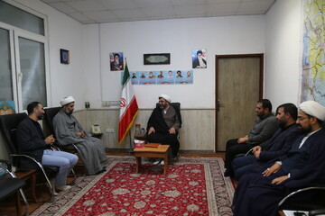 تصاویر/ دیدار جمعی از مدیران شهرداری اهواز با مدیر حوزه علمیه خوزستان