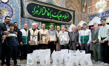 توزیع بسته‌های معیشتی خادم‌یاران رضوی در ایام شهادت حضرت زهرا(س)