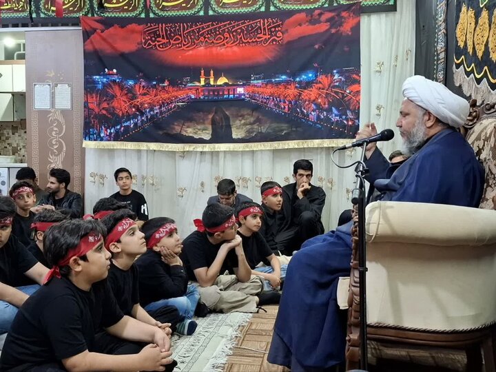 تصاویر/ شرکت امام جمعه آران و بیدگل درمراسم های سوگواری شهادت حضرت فاطمه زهرا (س)