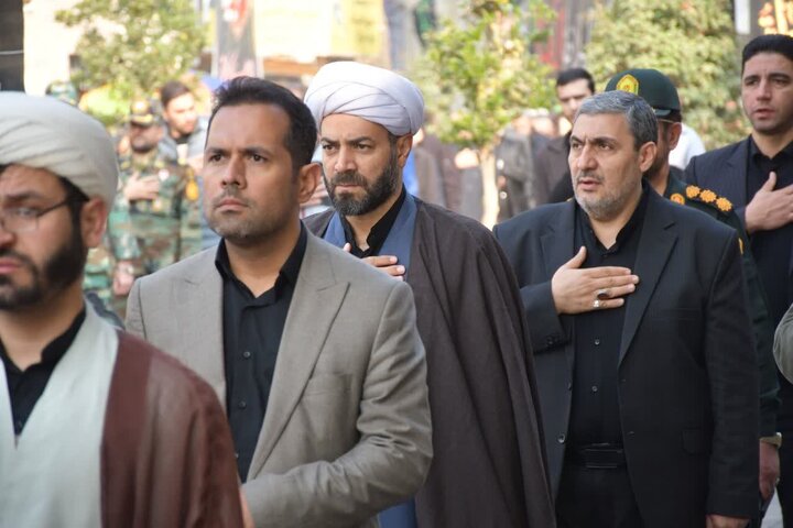 تصاویر / عزاداری خیابانی مردم شهرستان خوی در سالروز شهادت حضرت زهرا (س)