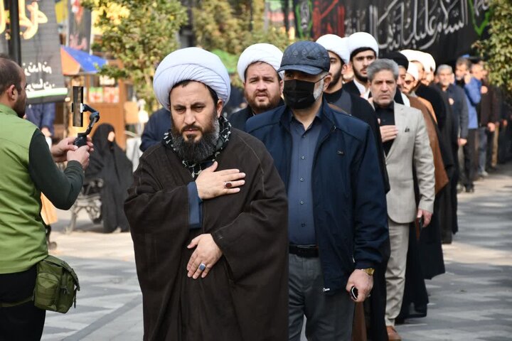 تصاویر / عزاداری خیابانی مردم شهرستان خوی در سالروز شهادت حضرت زهرا (س)