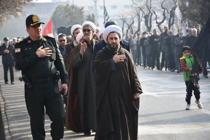تصاویر / عزاداری خیابانی مردم شهرستان خوی در سالروز شهادت حضرت زهرا (س)