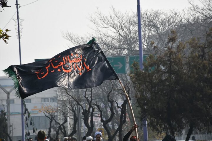 تصاویر / عزاداری خیابانی مردم شهرستان خوی در سالروز شهادت حضرت زهرا (س)