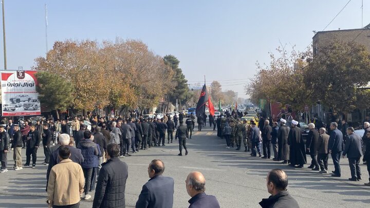تصاویر/ مراسم عزاداری خیابانی مردم سلماس در سالروز شهادت حضرت زهرا (س)
