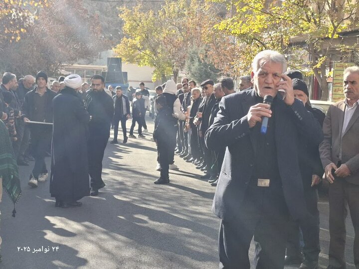 تصاویر/ راه اندای ایستگاه صلواتی توسط طلاب مدرسه علمیه امام خمینی (ره) ماکو در سالروز شهادت حضرت زهرا (س)