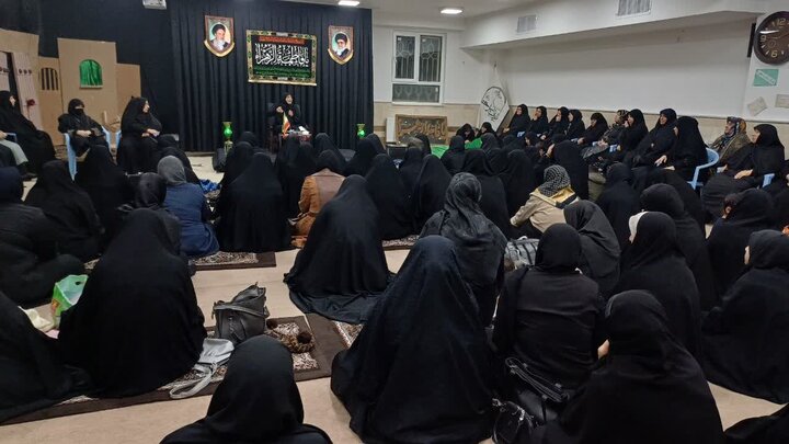 تصاویر/ مراسم شهادت حضرت زهرا (س) در مدرسه علمیه زینب کبری (س) ارومیه