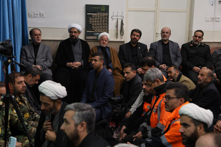 تصاویر / روضه شهادت حضرت زهرا(س) دفتر امام جمعه همدان