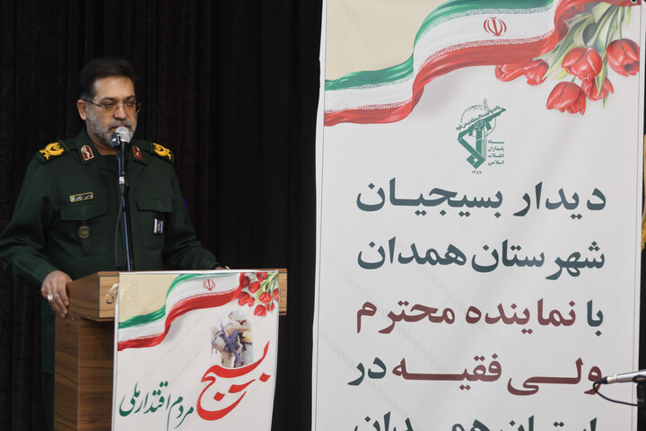 تصاویر / دیدار بسجیان همدانی با نماینده ولی فقیه در استان