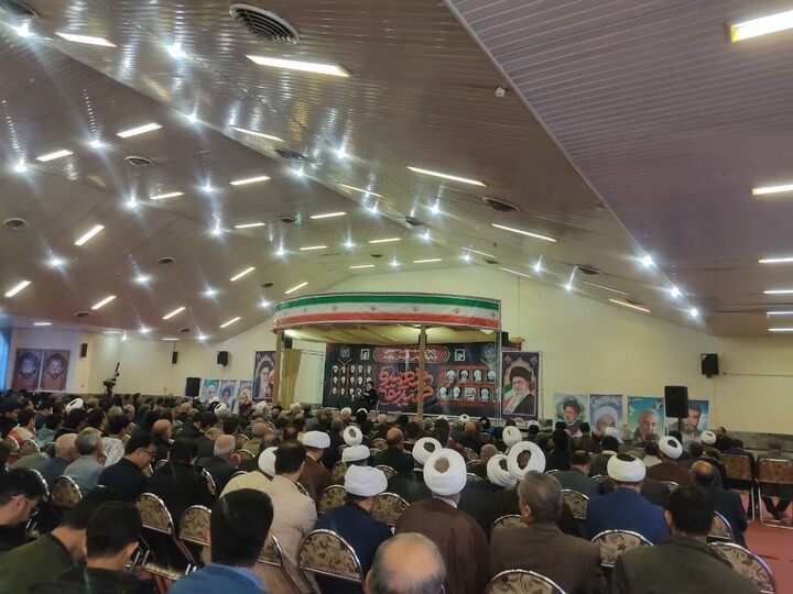 تصاویر / مراسم یادواره شهدای روحانی و بزرگداشت علمای ربانی شهرستان نهاوند