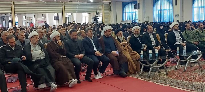 تصاویر / مراسم یادواره شهدای روحانی و بزرگداشت علمای ربانی شهرستان نهاوند