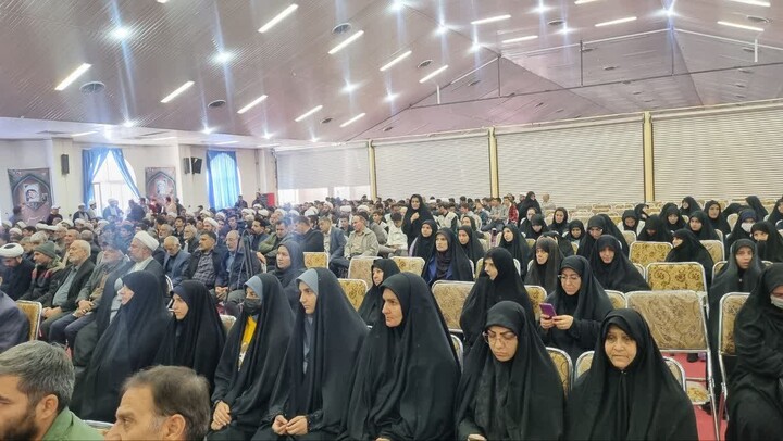 تصاویر / مراسم یادواره شهدای روحانی و بزرگداشت علمای ربانی شهرستان نهاوند