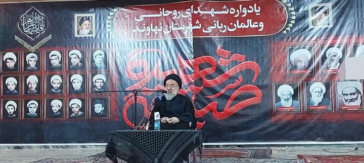 تصاویر / مراسم یادواره شهدای روحانی و بزرگداشت علمای ربانی شهرستان نهاوند