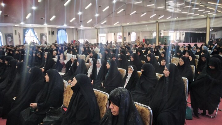 تصاویر / مراسم یادواره شهدای روحانی و بزرگداشت علمای ربانی شهرستان نهاوند