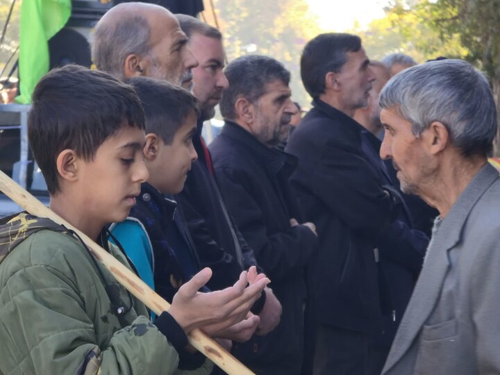 تصاویر /  دسته عزاداری مردم شهرستان تویسرکان در سوگ حضرت فاطمه زهرا سلام الله علیها