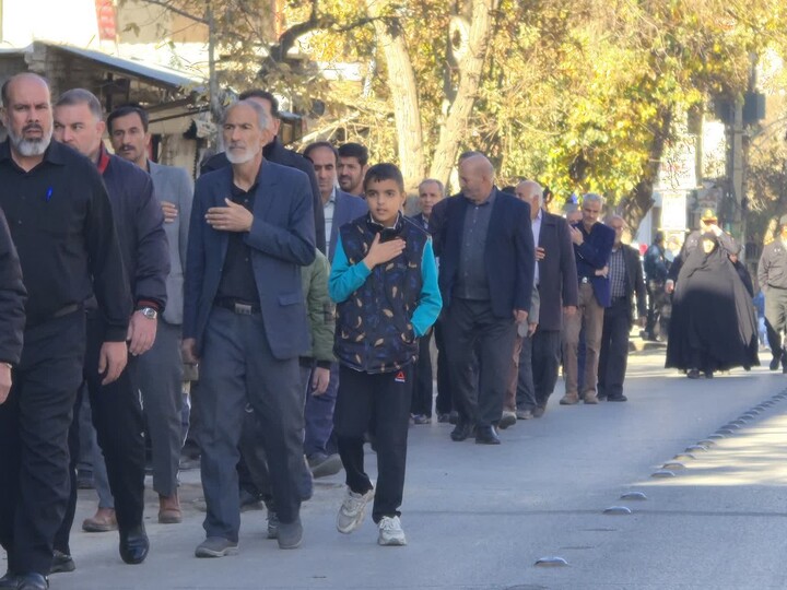 تصاویر /  دسته عزاداری مردم شهرستان تویسرکان در سوگ حضرت فاطمه زهرا سلام الله علیها