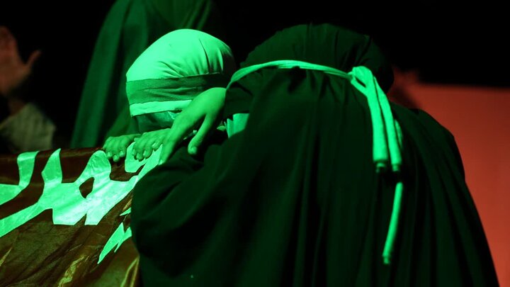 تصاویر/ نمایش «یاس علی» در ایام فاطمیه در تالار شهر کاشان