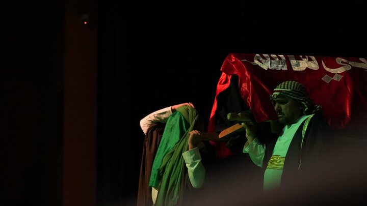 تصاویر/ نمایش «یاس علی» در ایام فاطمیه در تالار شهر کاشان