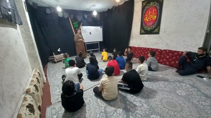 تصاویر/فعالیت طلاب و روحانیون مدرسه علمیه ولی عصر(عج)‌اهواز در ایام فاطمیه