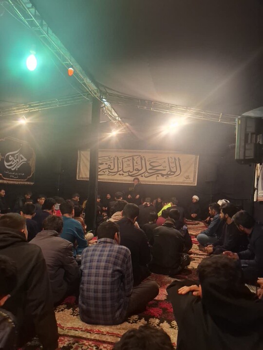 تصاویر/فعالیت طلاب و روحانیون مدرسه علمیه ولی عصر(عج)‌اهواز در ایام فاطمیه