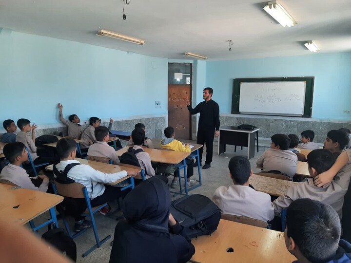 تصاویر/فعالیت طلاب و روحانیون مدرسه علمیه ولی عصر(عج)‌اهواز در ایام فاطمیه