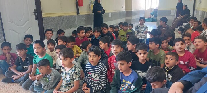 تصاویر/فعالیت طلاب و روحانیون مدرسه علمیه ولی عصر(عج)‌اهواز در ایام فاطمیه