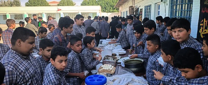 تصاویر/فعالیت طلاب و روحانیون مدرسه علمیه ولی عصر(عج)‌اهواز در ایام فاطمیه