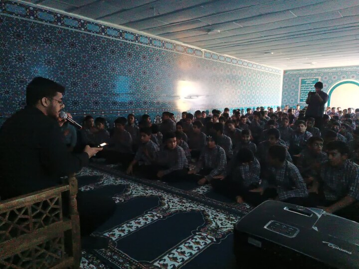 تصاویر/فعالیت طلاب و روحانیون مدرسه علمیه ولی عصر(عج)‌اهواز در ایام فاطمیه