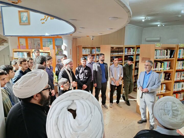 حضور علمی اساتید و طلاب حوزه جلالیه در کتابخانه عمومی اهل‌بیت(ع)