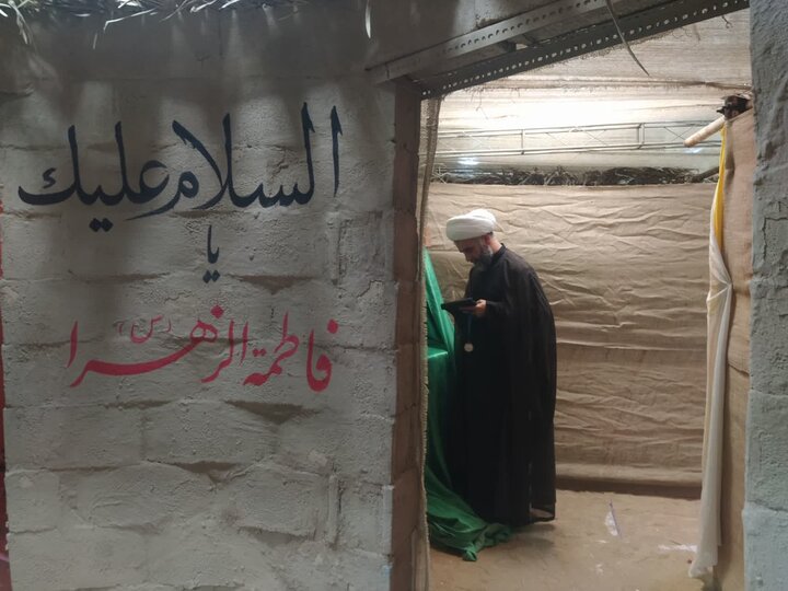 تصاویر/ بازدید مدیر حوزه علمیه خواهران استان بوشهر از نمایشگاه یاس کبود 2