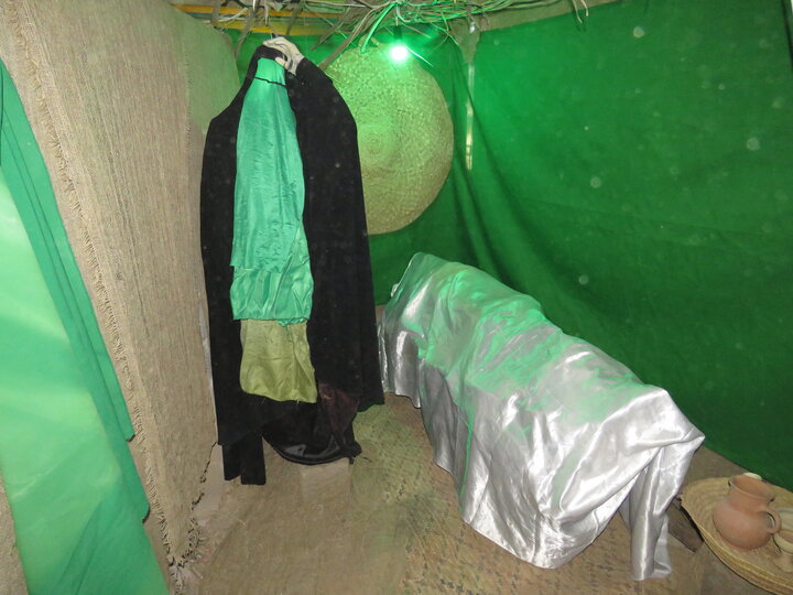 تصاویر/ بازدید مدیر حوزه علمیه خواهران استان بوشهر از نمایشگاه یاس کبود 2