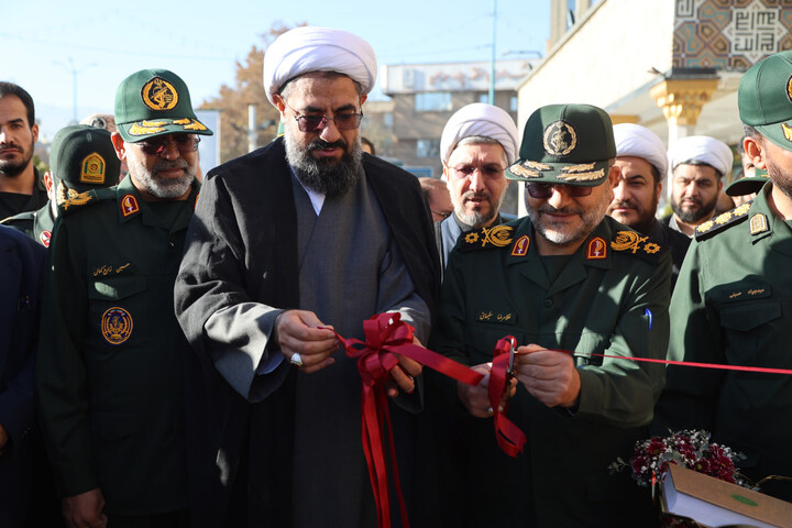 تصااویر / نمایشگاه «اسوه بصیر» در همدان افتتاح شد