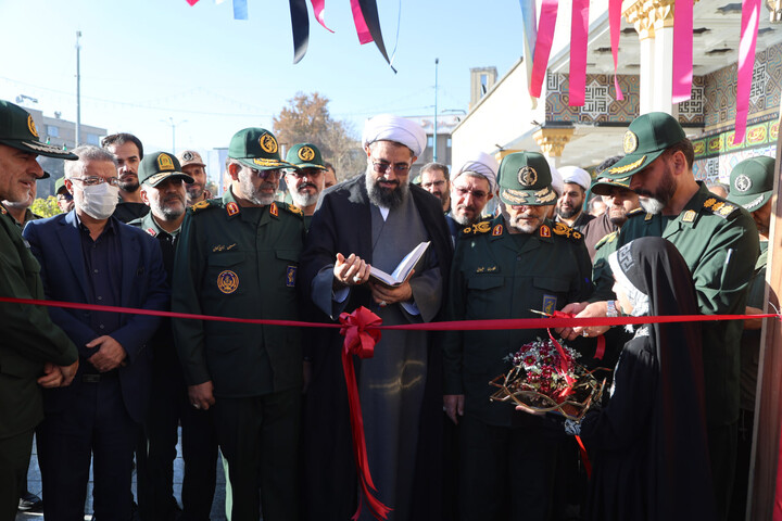 تصااویر / نمایشگاه «اسوه بصیر» در همدان افتتاح شد