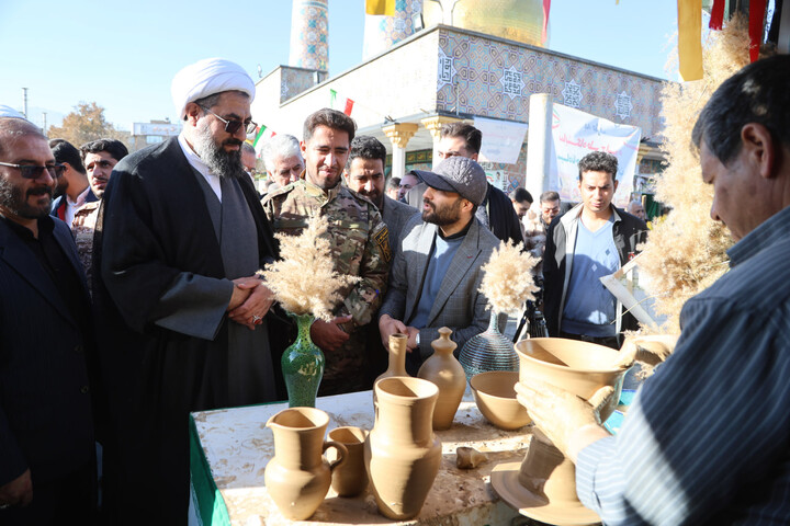 تصااویر / نمایشگاه «اسوه بصیر» در همدان افتتاح شد