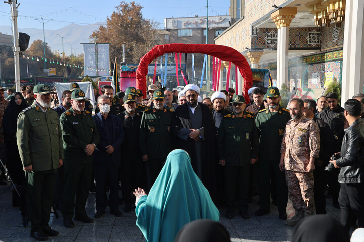 تصااویر / نمایشگاه «اسوه بصیر» در همدان افتتاح شد