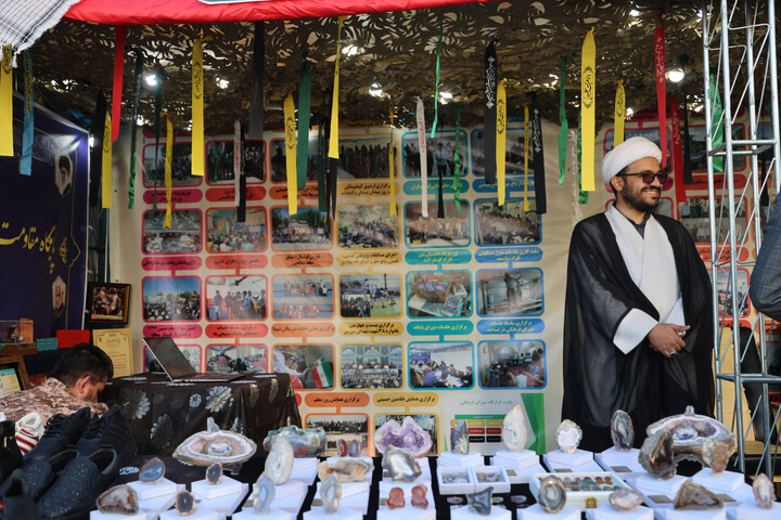 تصااویر / نمایشگاه «اسوه بصیر» در همدان افتتاح شد