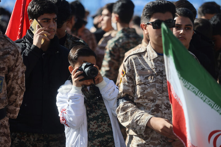 تصاویر /  اجتماع ۱۲ هزار نفری بسیجیان "برای ایران" در همدان