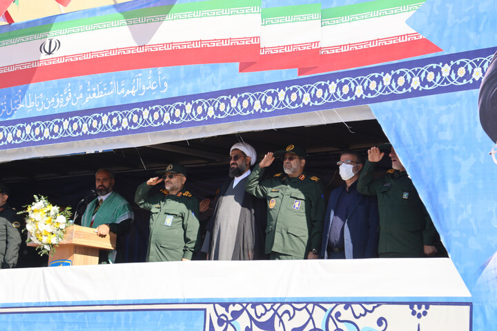 تصاویر /  اجتماع ۱۲ هزار نفری بسیجیان "برای ایران" در همدان