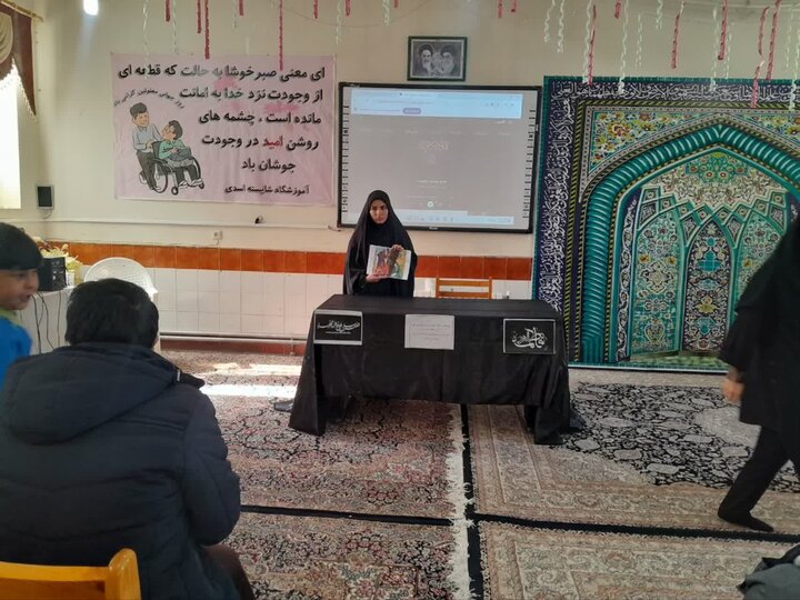 تصاویر/ فعالیت دو مبلغ مدرسه علمیه فاطمه الزهرا(س) کشکوئیه در ایام‌ فاطمیه