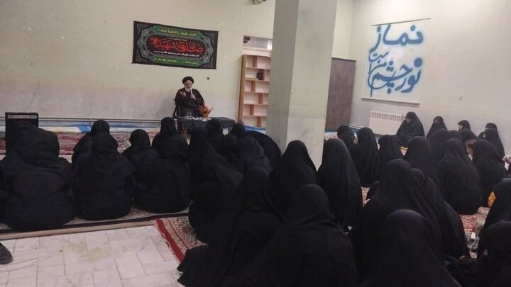 تصاکبر/ برگزاری مراسم سوگواری شهادت حضرت زهرا(س) شهداد توسط طلاب شهداد در یکی از مدارس این شهر