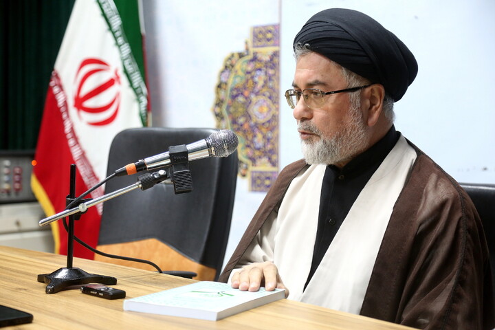 تصاویر/ آیین رونمایی از کتاب «اولویت‌های پژوهشی مطالعات اجتماعی اسلامی»