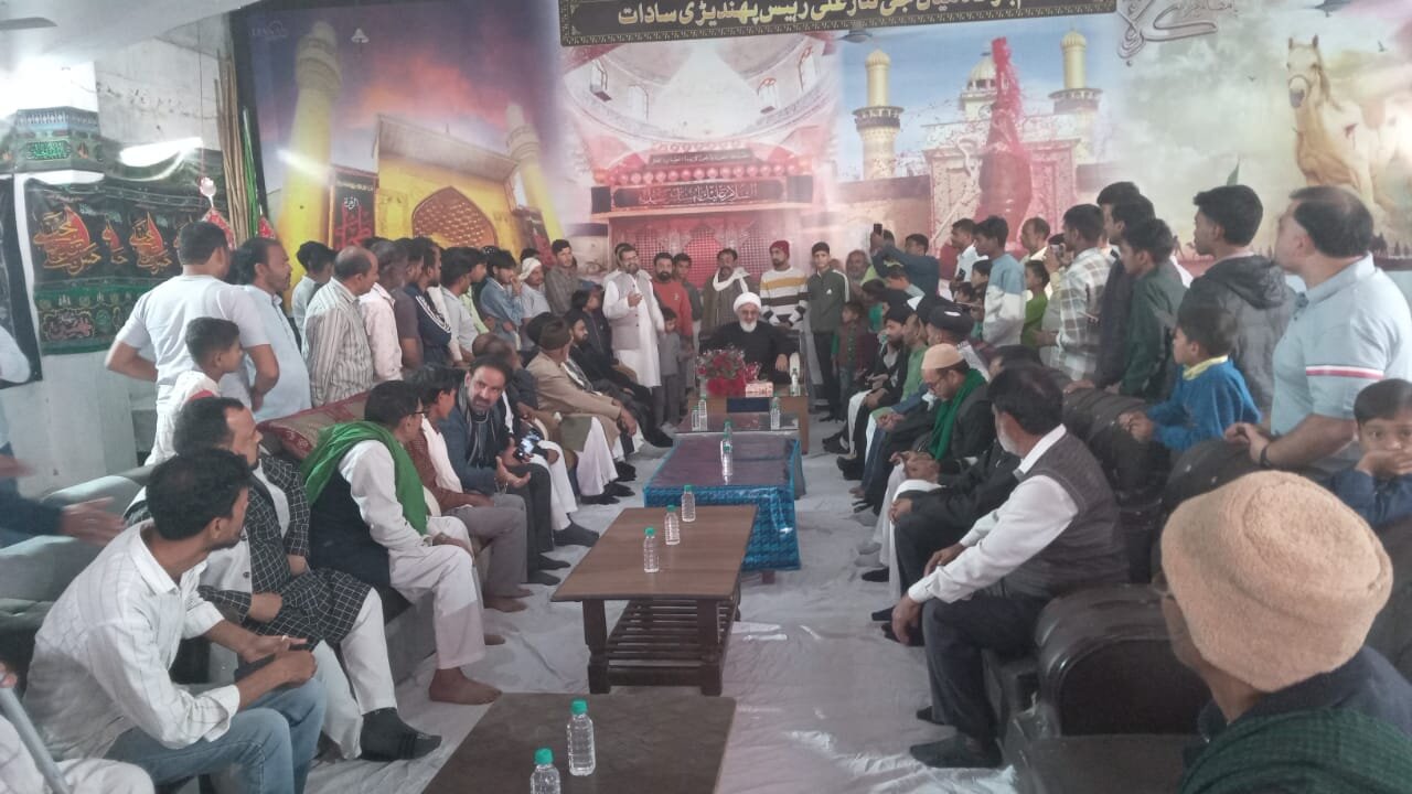 کتاب"تاریخِ پھندیڑی سادات" کی شاندار رسمِ اجراء