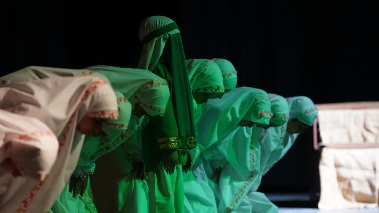 تصاویر/ نمایش «یاس علی» در ایام فاطمیه در تالار شهر کاشان