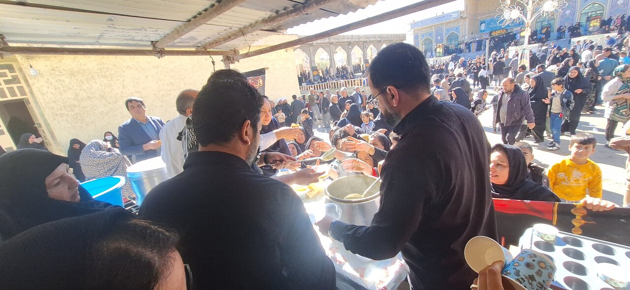 جلوه های ناب خدمت و همدلی در مسیر یازده کیلومتری؛