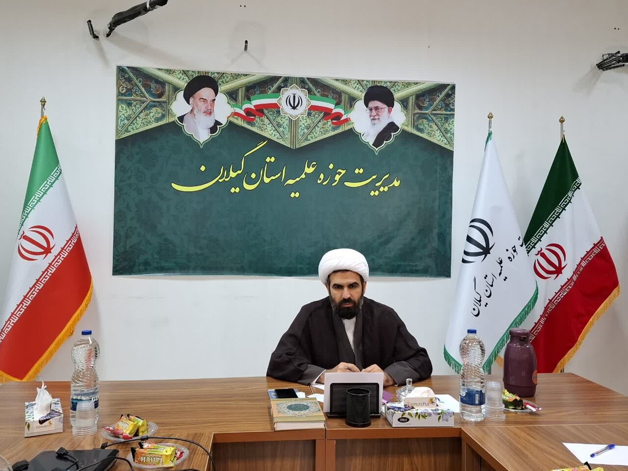 نشست مدیران مدارس و معاونین استانی در مدیریت حوزه علمیه گیلان برگزار شد