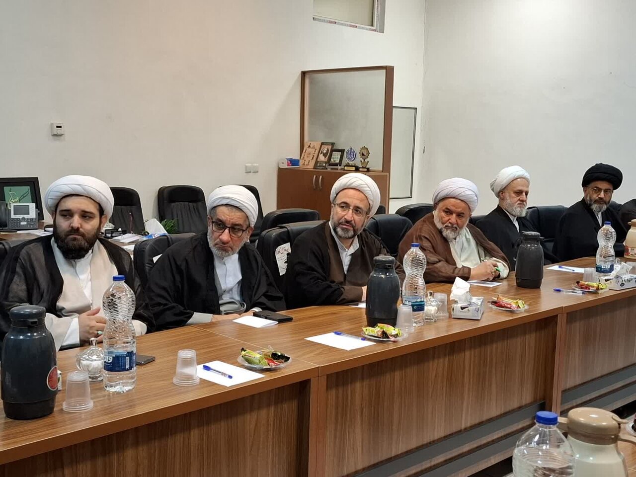 نشست مدیران مدارس و معاونین استانی در مدیریت حوزه علمیه گیلان برگزار شد